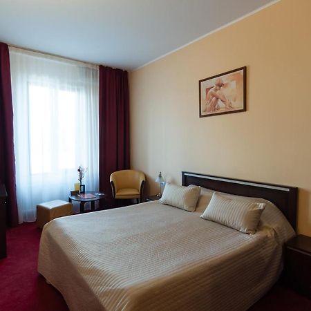 Hotel Magnus Galati Екстер'єр фото
