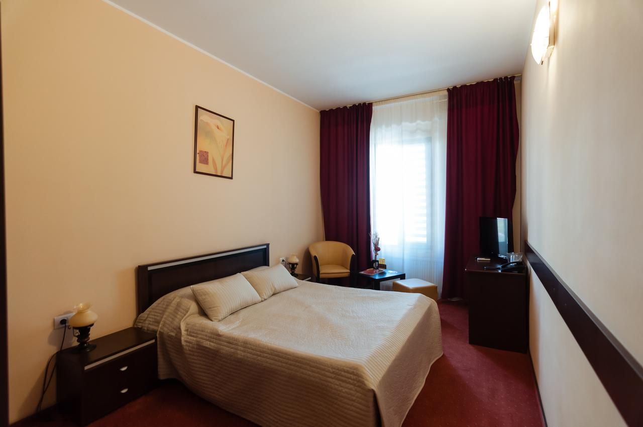 Hotel Magnus Galati Екстер'єр фото