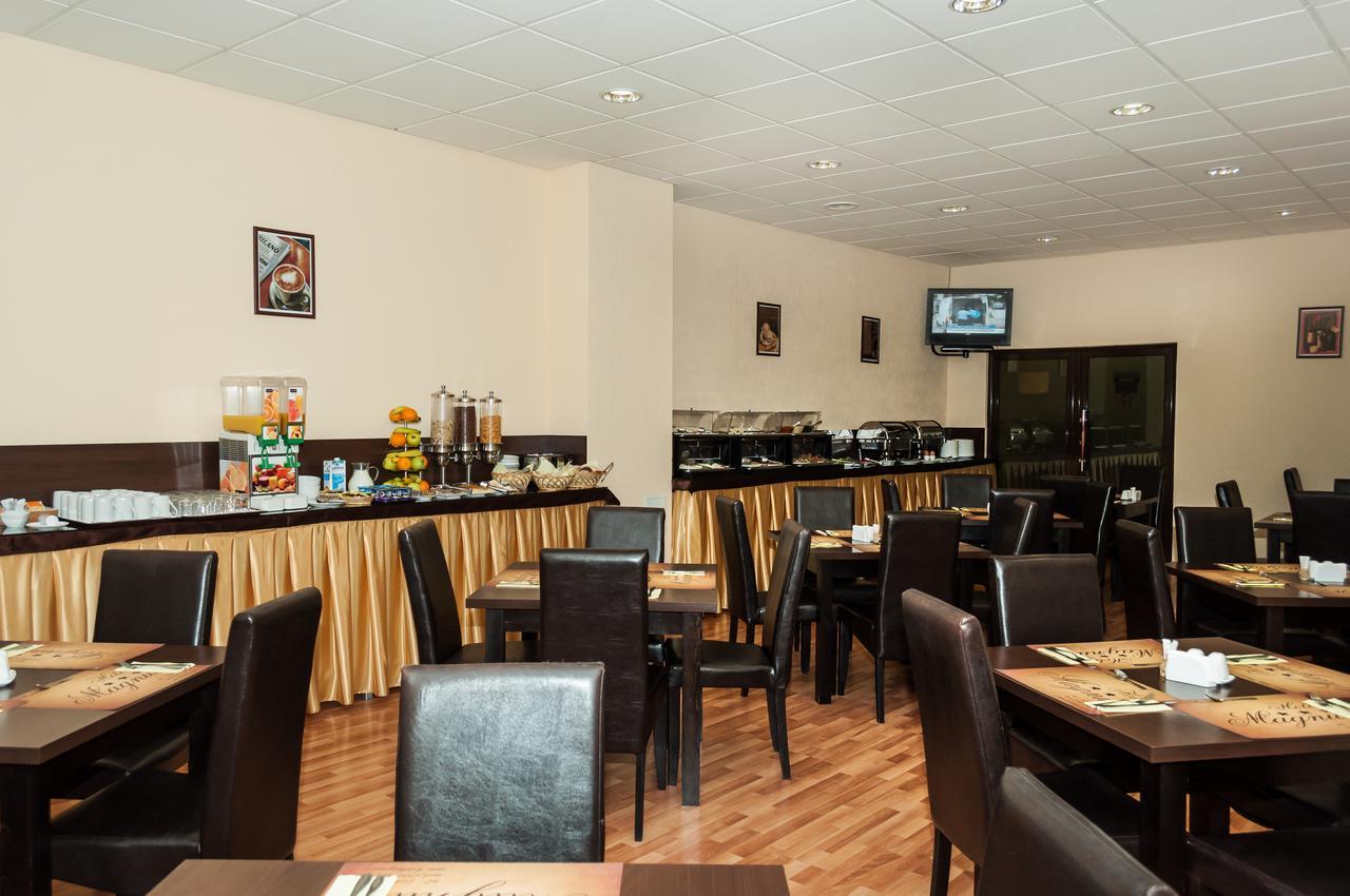 Hotel Magnus Galati Екстер'єр фото