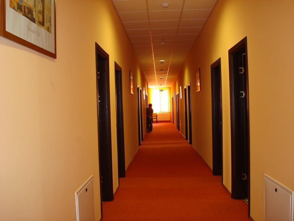 Hotel Magnus Galati Екстер'єр фото